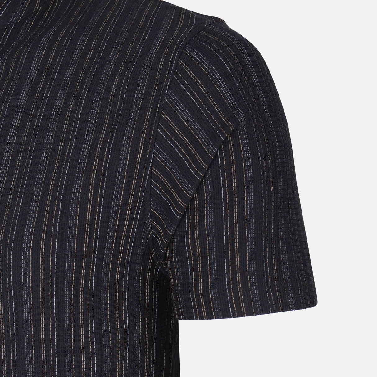 Men Structure T-Shirt Henley Neck
